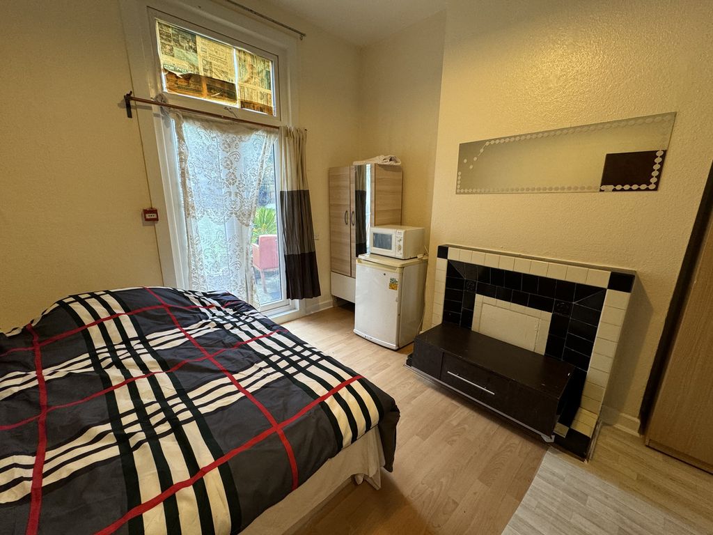 Property photo 3 of 3