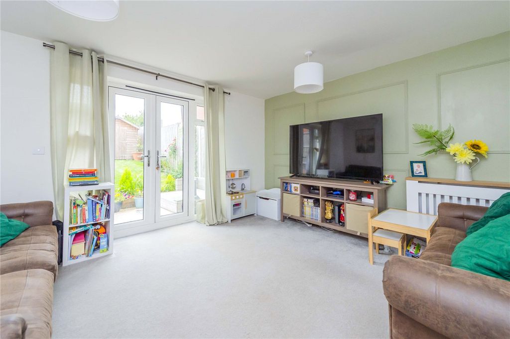 Property photo 2 of 29 Picture No. 23