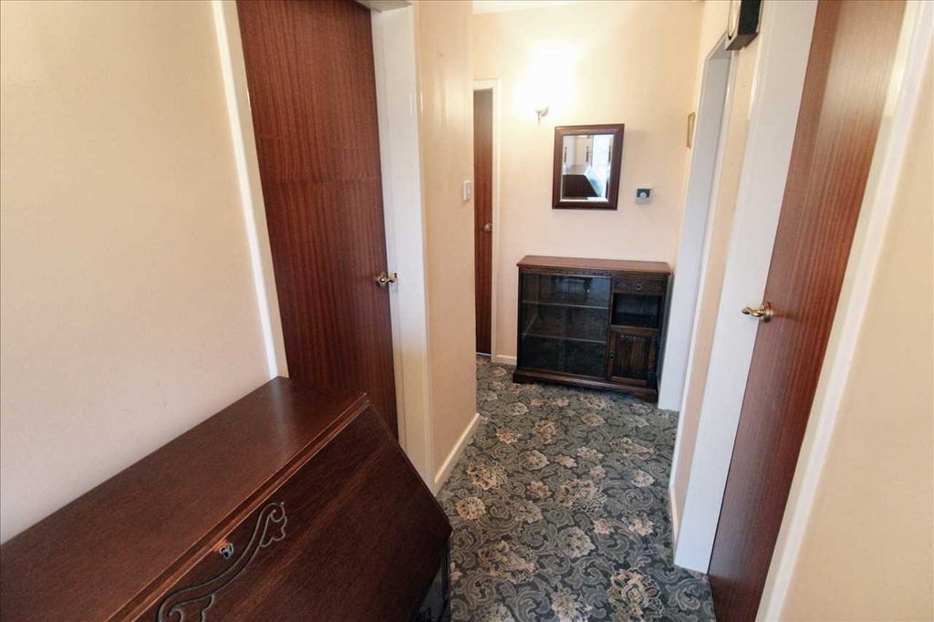 Property photo 2 of 16 Entrance
