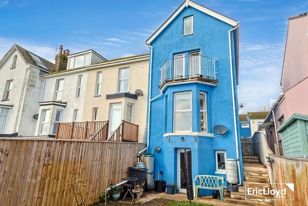 Property photo 1 of 15 Photo 15