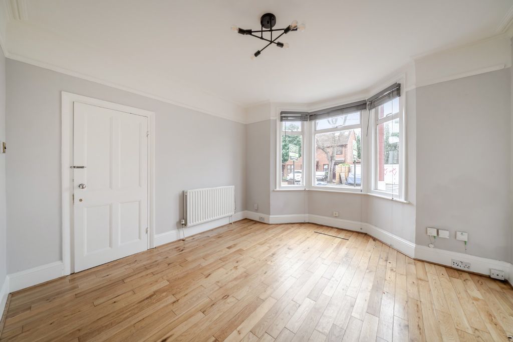 Property photo 2 of 16 Picture No. 02