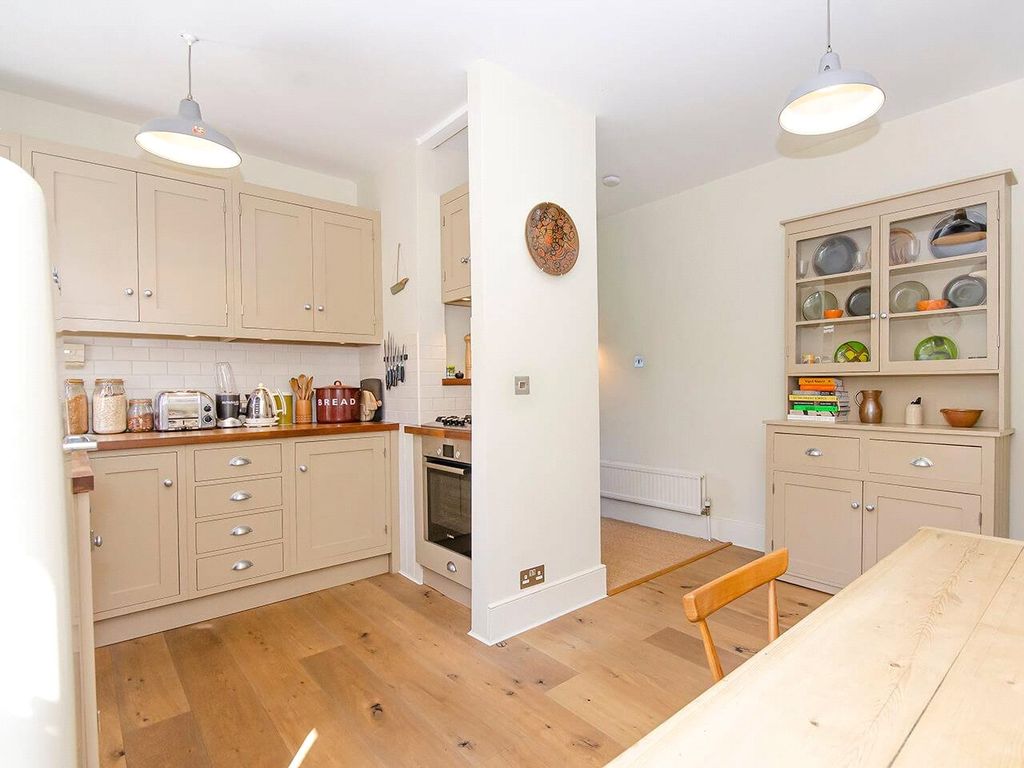 Property photo 2 of 18 Kitchen B