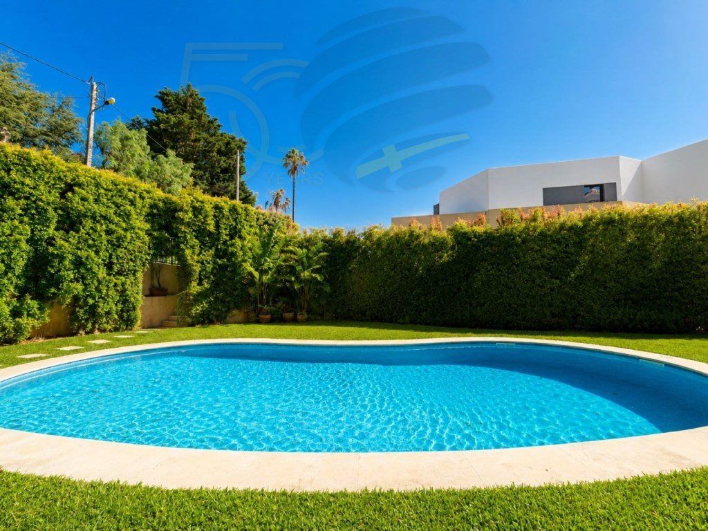Property photo 1 of 27 Exclusive Villa In Private Condominium In Estoril