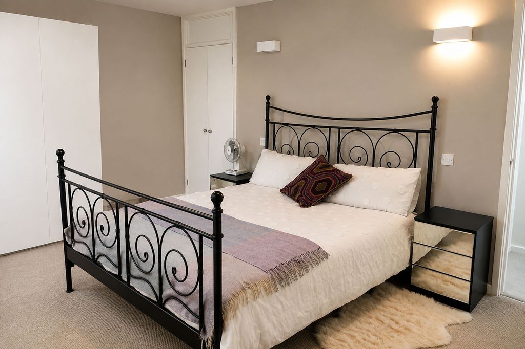 Property photo 2 of 11 Master Bedroom