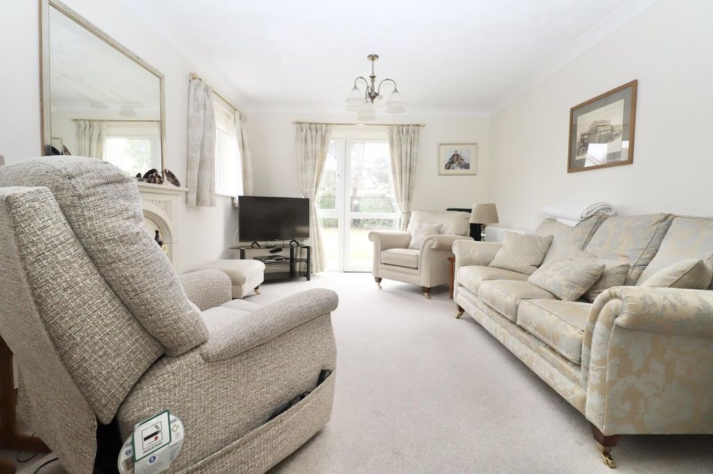 Property photo 3 of 19 Living Room