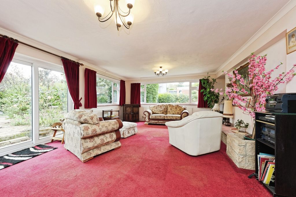 Property photo 3 of 19 Pbox-Img.Jpg