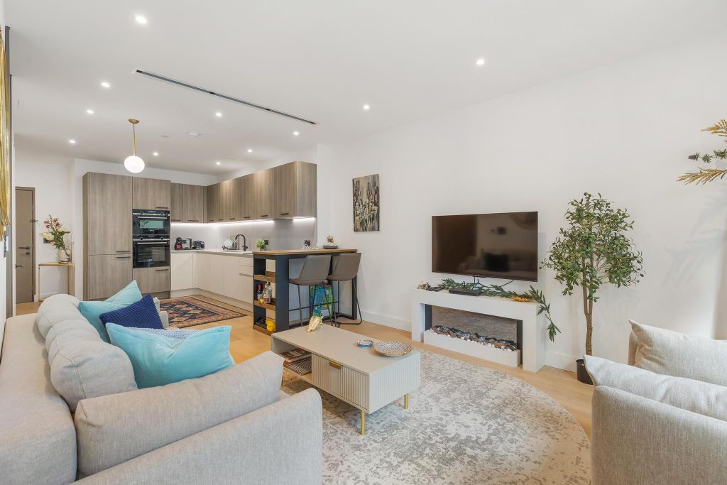 Property photo 2 of 9 Image