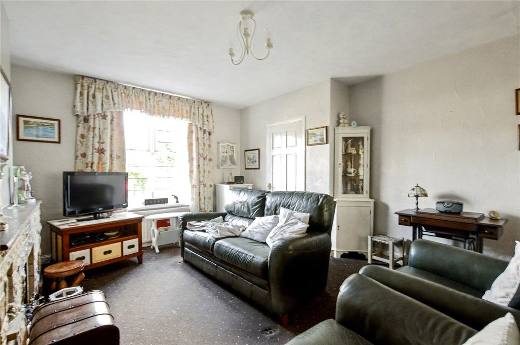 Property photo 2 of 17 Picture No. 27