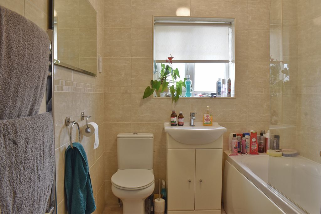 Property photo 3 of 4 Photo 5