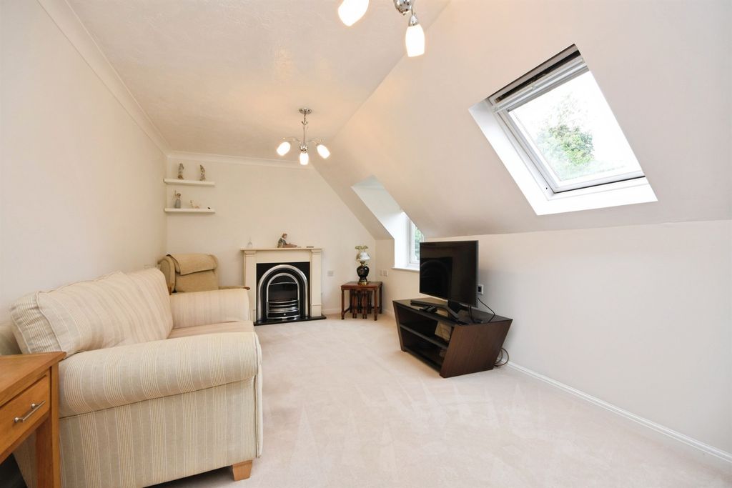 Property photo 3 of 16