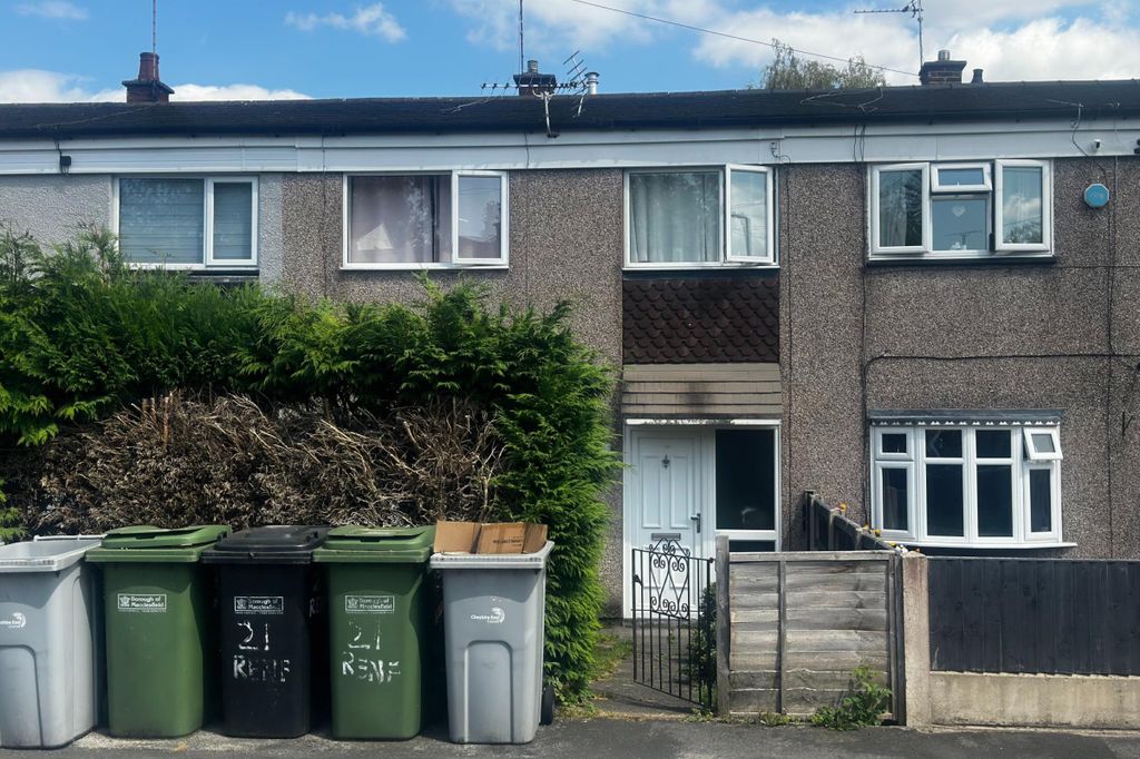 Property photo 1 of 2