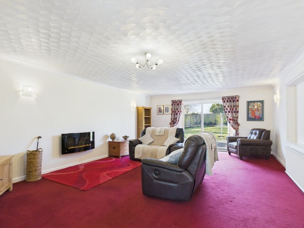 Property photo 3 of 31