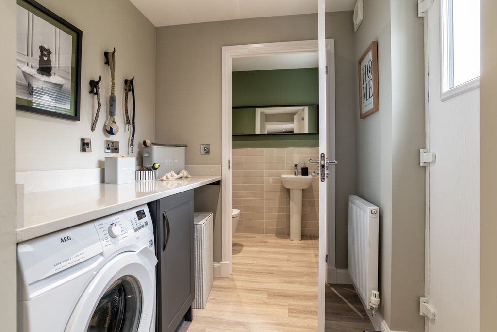 Property photo 3 of 10 The Falkland