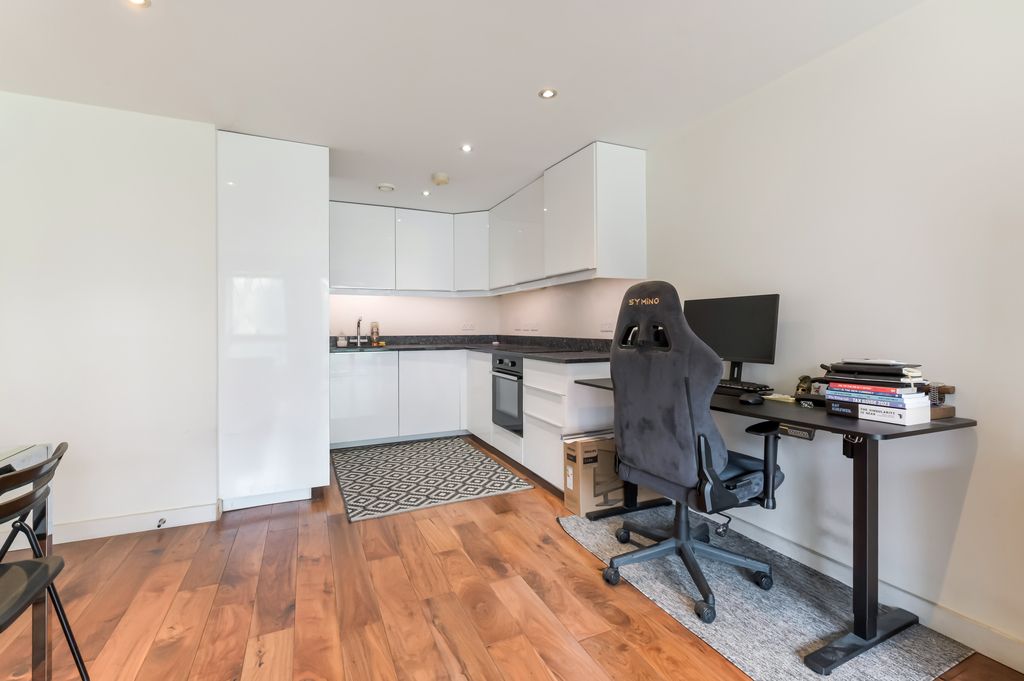 Property photo 3 of 8