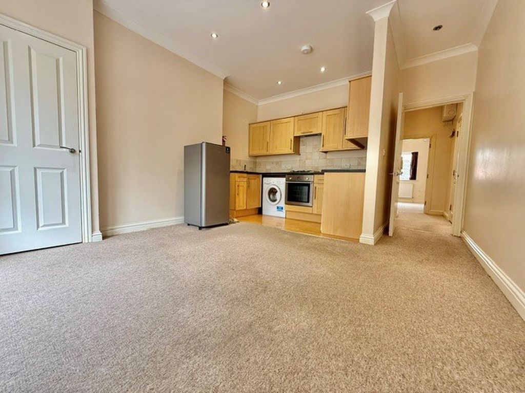 Property photo 3 of 10 Photo 8