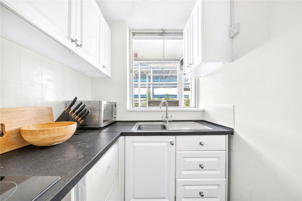 Property photo 3 of 14 Picture No. 09