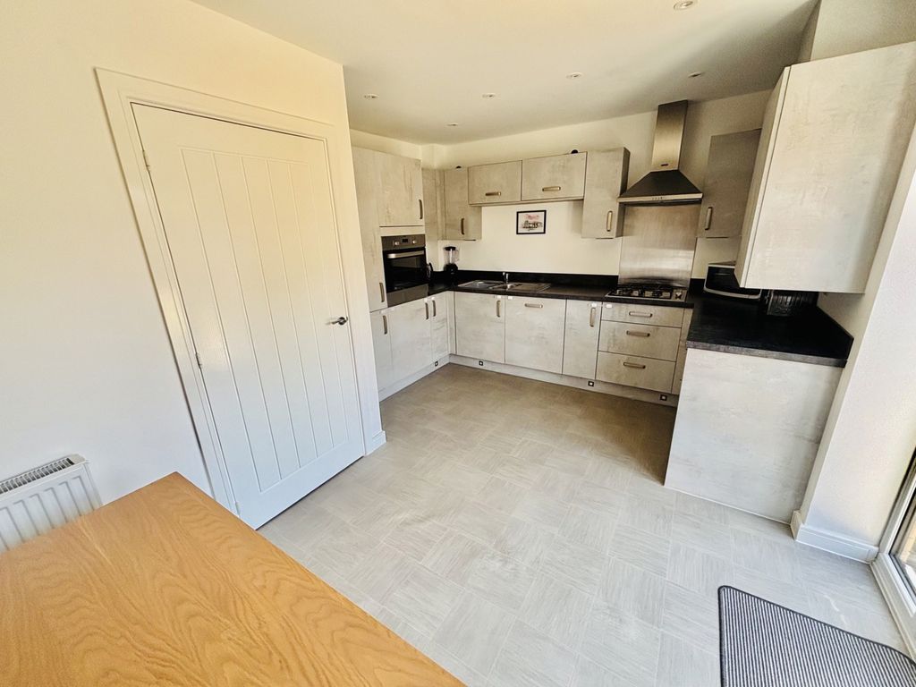 Property photo 2 of 13 Pbox-Img.Jpg