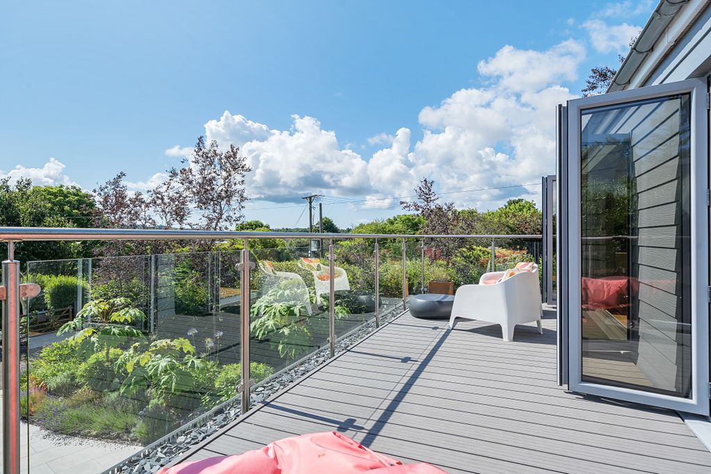 Property photo 3 of 36