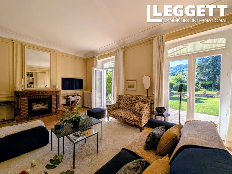 Property photo 1 of 10