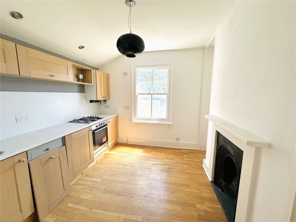 Property photo 2 of 11 Picture No. 04