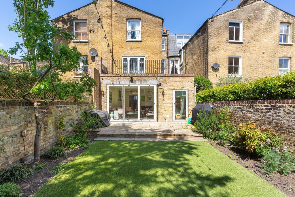 Property photo 1 of 13 Image