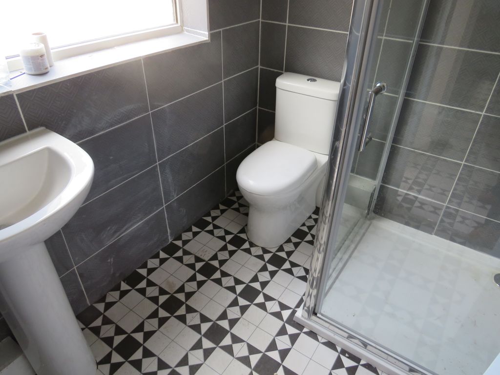 Property photo 2 of 8 Shower Room