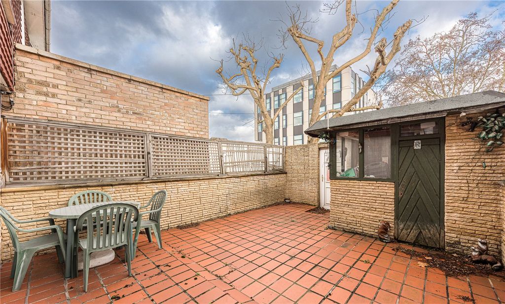 Property photo 3 of 9 Picture No. 02