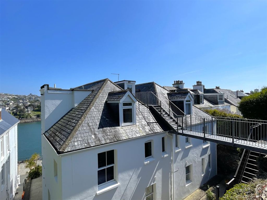 Property photo 3 of 20 7 Penlee.Jpg