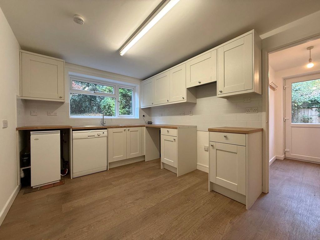 Property photo 2 of 10 Picture No. 25