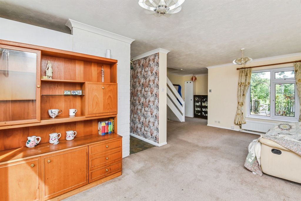 Property photo 3 of 13