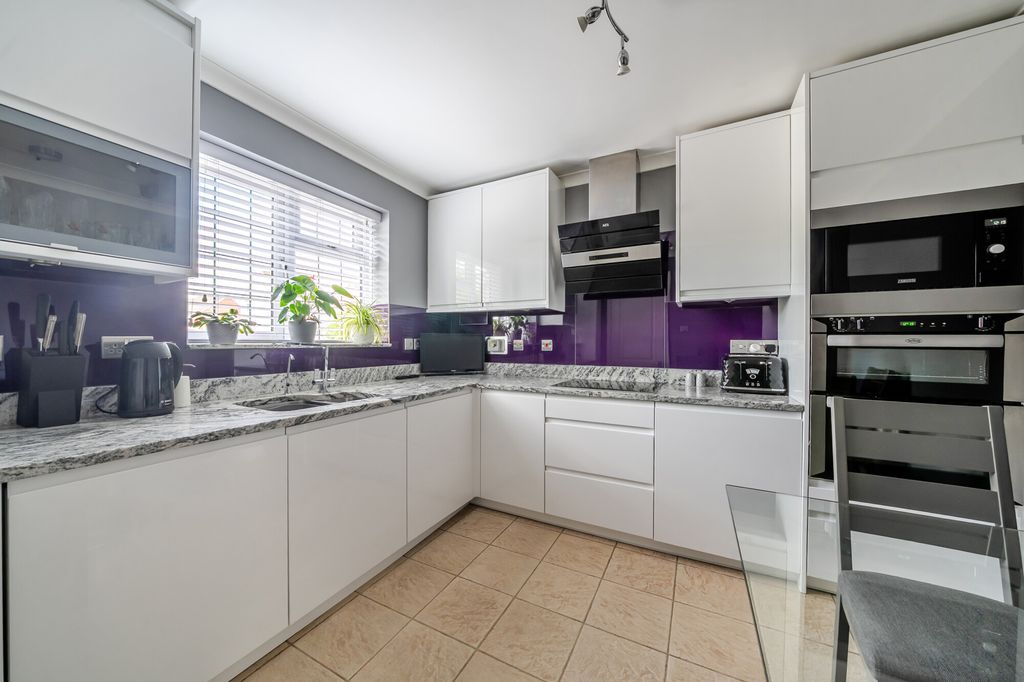 Property photo 2 of 15