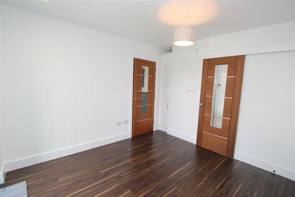 Property photo 3 of 6 Img_3484.Jpg
