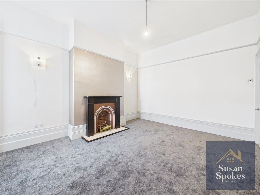 Property photo 2 of 30 Cam01858G0-Pr0241-Still008.Jpg