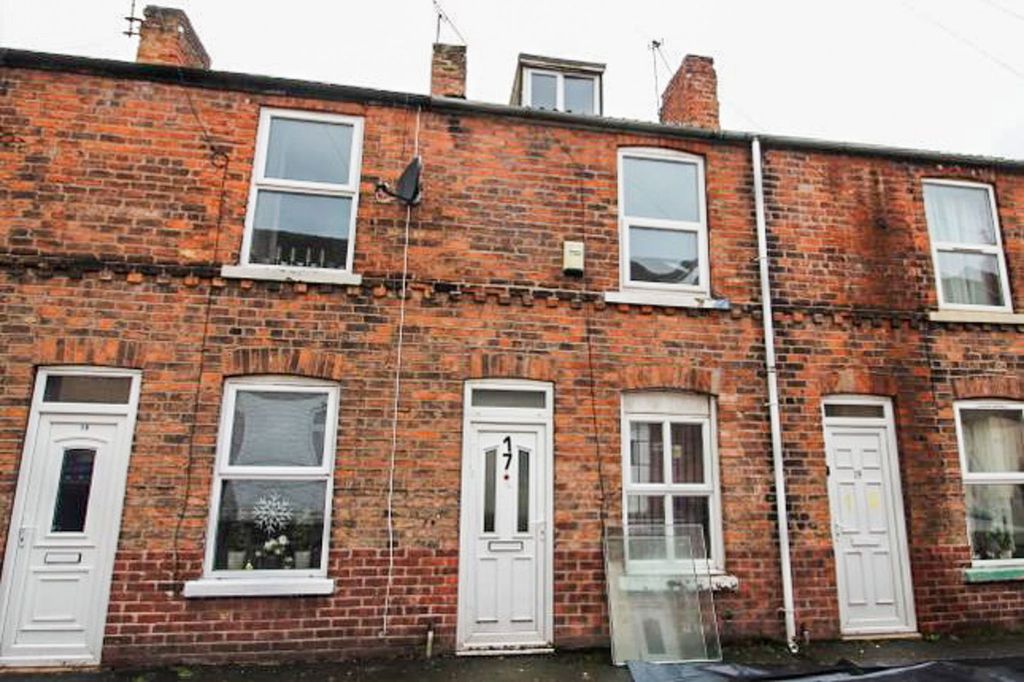 Property photo 1 of 8