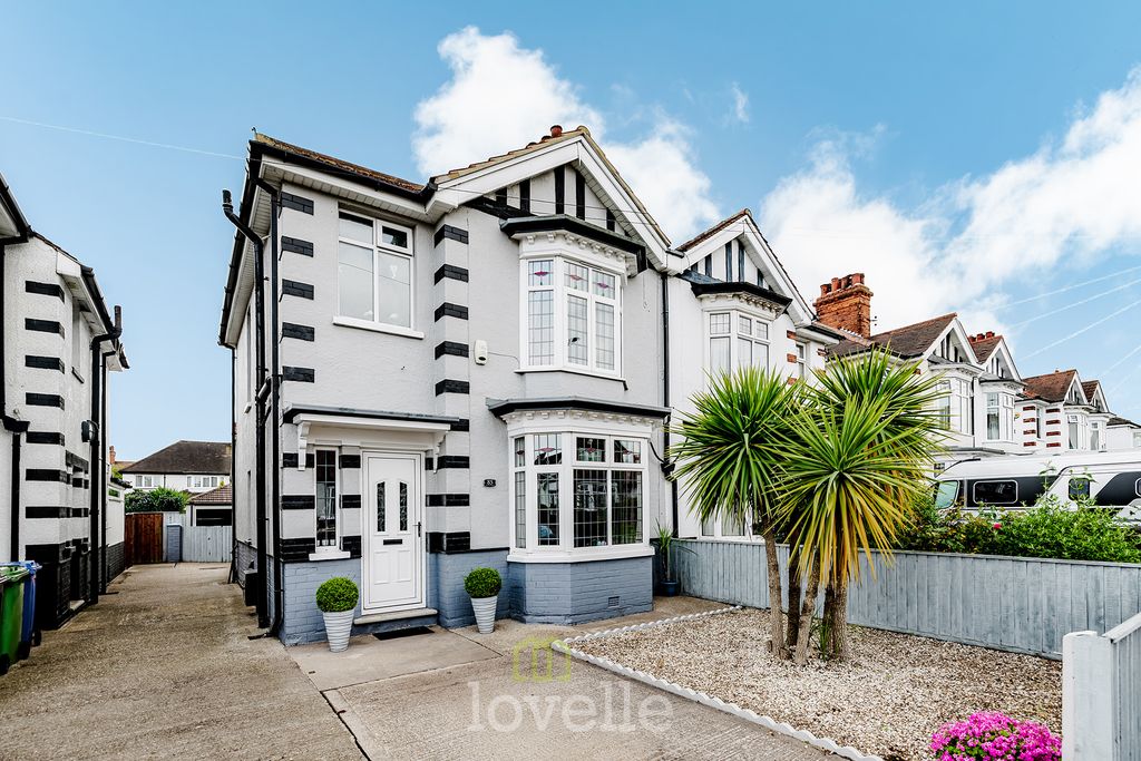 Property photo 1 of 31