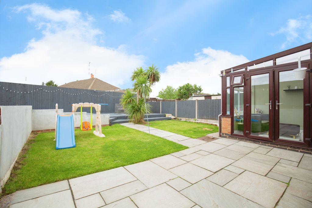 Property photo 2 of 24 F12Eca8F-Mw-7617