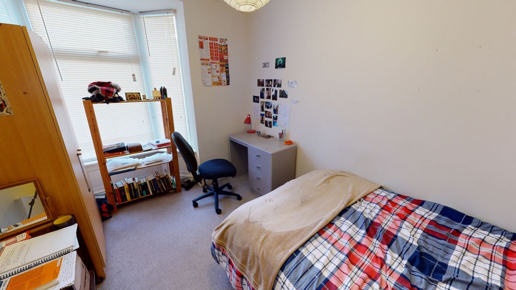 Property photo 2 of 7