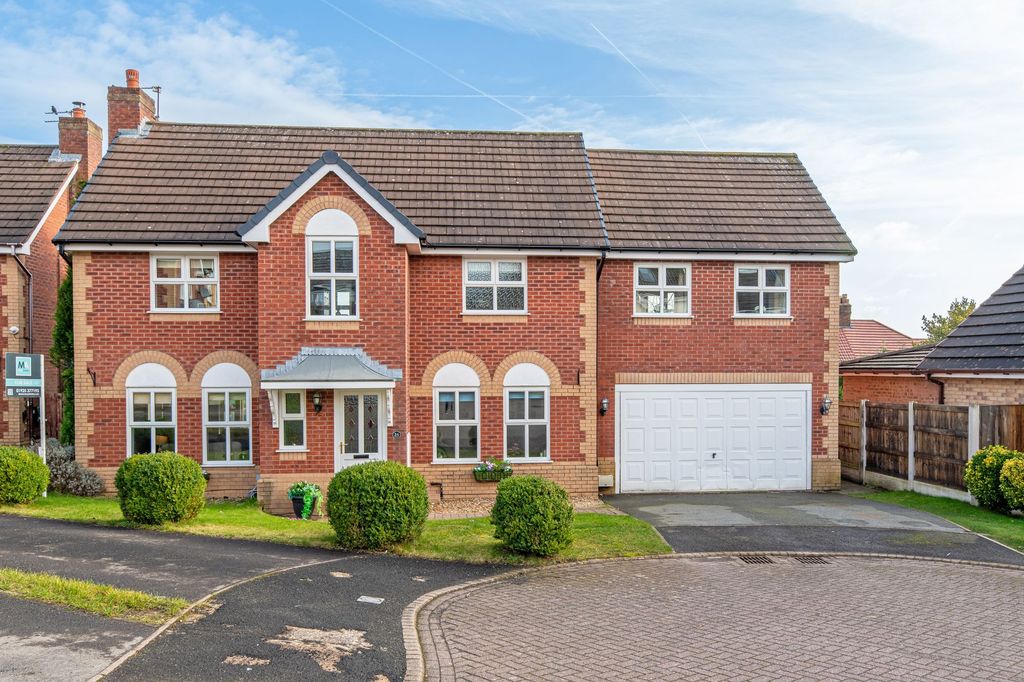 Property photo 1 of 19 Exterior