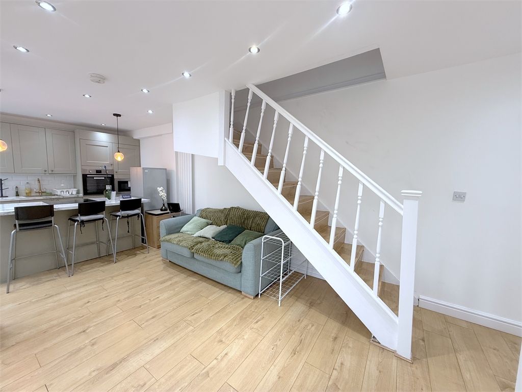 Property photo 3 of 11 Picture 3