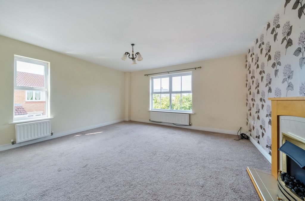 Property photo 2 of 21 1304728-11-684017Ef8F68A