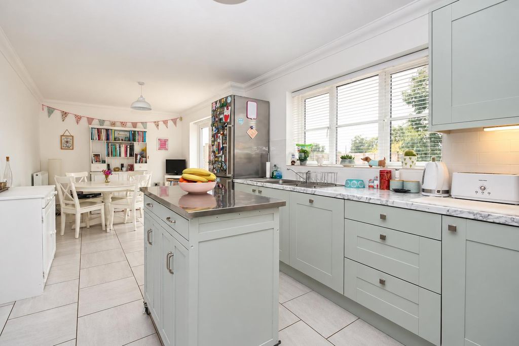 Property photo 2 of 32 1 (20).Png