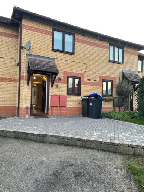 Property photo 2 of 27
