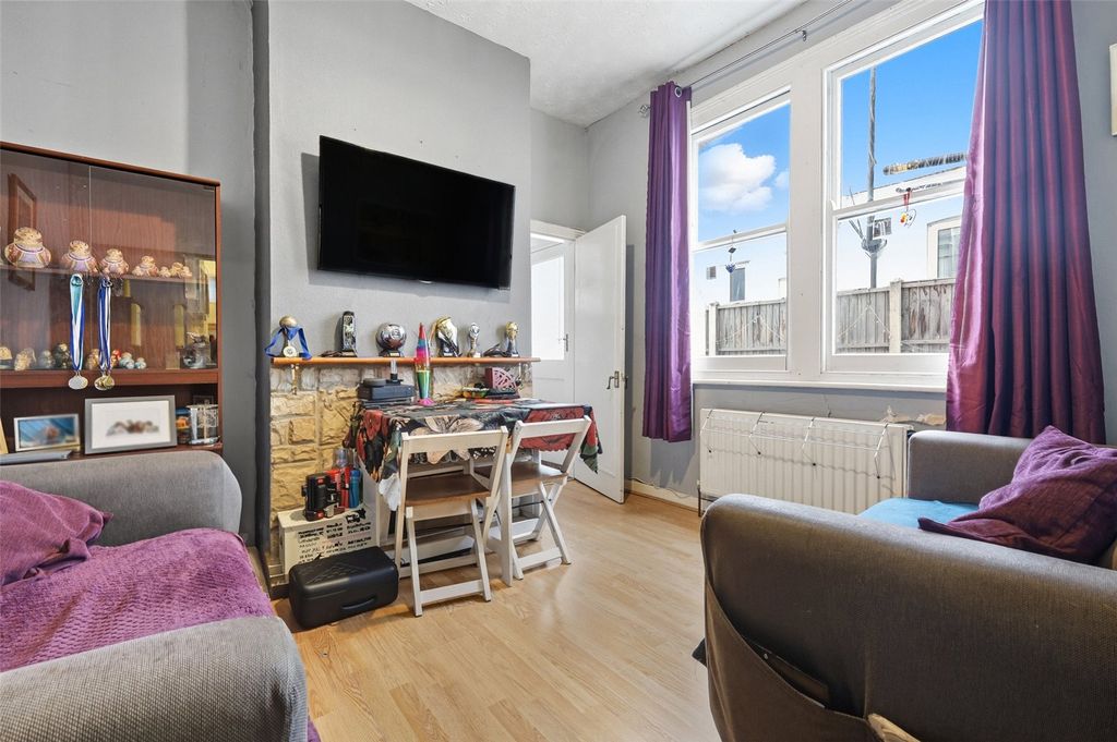 Property photo 3 of 14 Picture No. 13