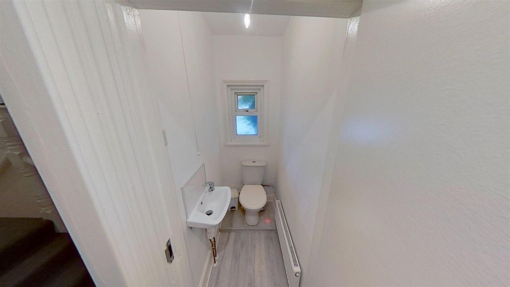 Property photo 1 of 8 Gains-Road-Communal-Toilet.Jpg