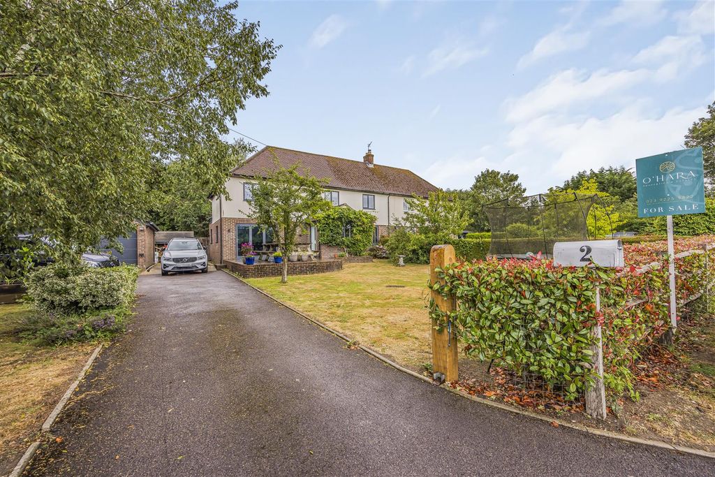 Property photo 1 of 32 2 Firpiece, Forestside Road, Rowlandâ€™S Castle-Port