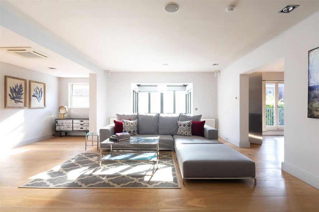 Property photo 3 of 12 Picture No. 19