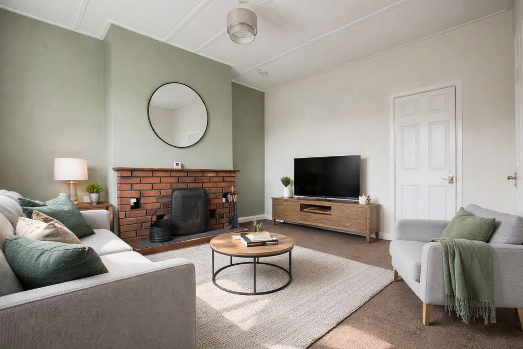 Property photo 2 of 16 4996722