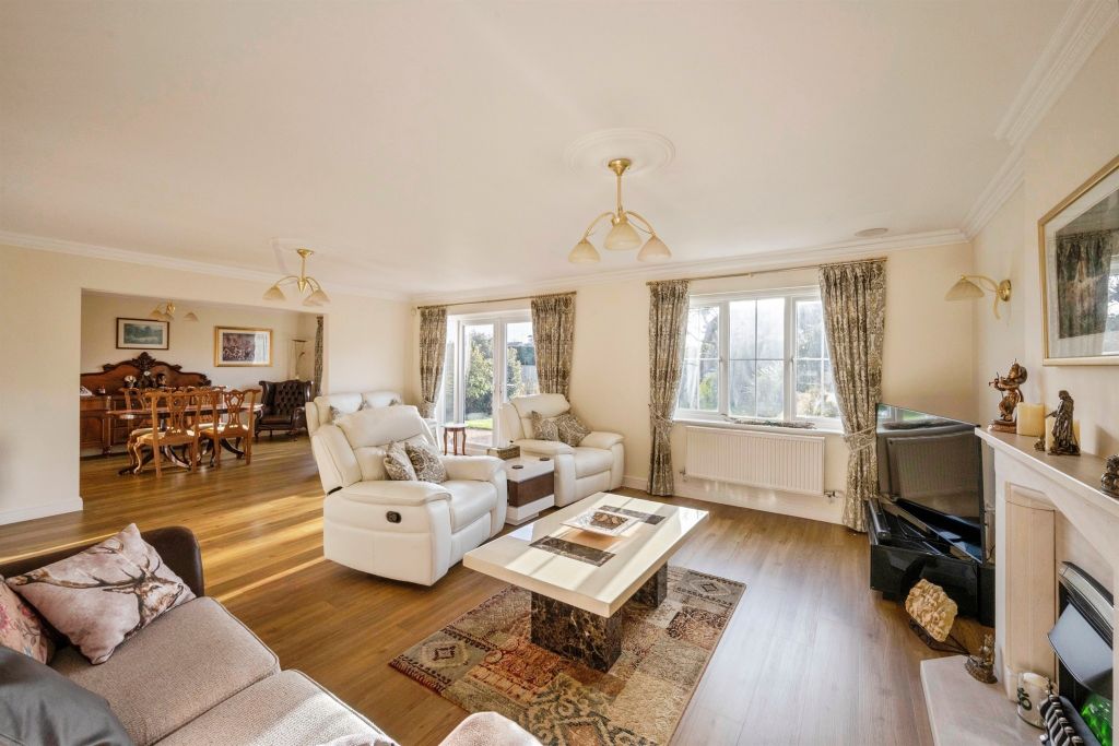 Property photo 2 of 20