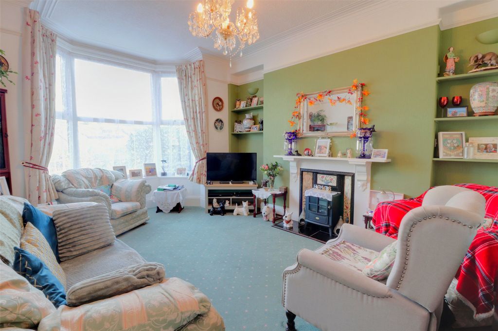 Property photo 3 of 16 3 - Picture No. 02