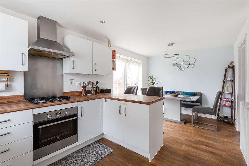 Property photo 2 of 22 17_71340.Jpg